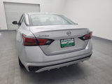 Used 2023 Nissan Altima 2.5 SV image 6