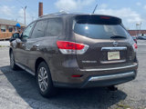 Used 2016 Nissan Pathfinder SV image 3