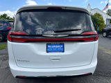 Used 2022 Chrysler Pacifica Touring-L image 5