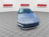 Used 2025 Hyundai Elantra SE image 4