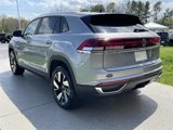 Used 2024 Volkswagen Atlas Cross Sport SE image 3