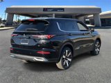 New 2025 Mitsubishi Outlander SE image 3