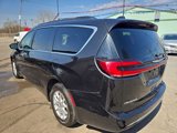 Used 2022 Chrysler Pacifica Touring-L image 3