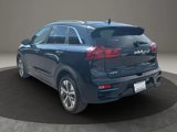 Used 2022 Kia Niro EX image 3