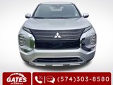 Used 2024 Mitsubishi Outlander SE image 2