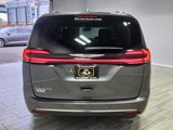 Used 2022 Chrysler Pacifica Touring-L image 4