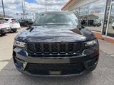 Used 2023 Jeep Grand Cherokee Altitude image 2