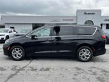 Used 2024 Chrysler Pacifica Limited image 4