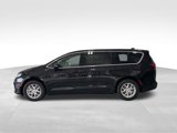 New 2025 Chrysler Pacifica Select image 3