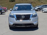 Used 2023 Nissan Pathfinder SV image 2
