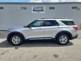 Used 2023 Ford Explorer XLT w/ Equipment Group 202A image 2