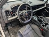 Certified 2025 Porsche Cayenne E-Hybrid image 4