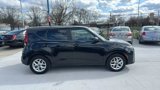 Used 2022 Kia Soul LX w/ Technology Package image 4