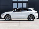 Certified 2025 Porsche Cayenne image 2