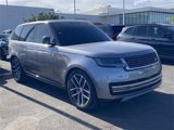 Used 2025 Land Rover Range Rover SE image 3