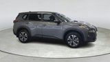 Used 2022 Nissan Rogue SV image 2