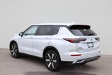 New 2025 Mitsubishi Outlander SE image 2