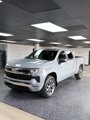 Used 2024 Chevrolet Silverado 1500 LT image 2