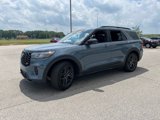 Used 2025 Ford Explorer ST image 3