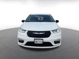 Used 2024 Chrysler Pacifica Touring-L image 5