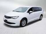 Used 2023 Chrysler Voyager LX image 3