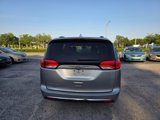 Used 2019 Chrysler Pacifica Touring-L image 6