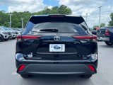 Used 2024 Toyota Highlander XLE image 4