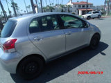 Used 2011 Toyota Yaris 4-Door Hatchback image 4