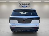 Used 2025 Chevrolet Traverse RS image 3
