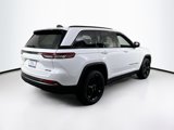 Used 2023 Jeep Grand Cherokee Limited w/ Black Appearance Package image 5