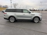 Used 2023 Lincoln Navigator Reserve image 2