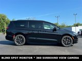New 2026 Chrysler Pacifica Limited w/ S Appearance Package image 2