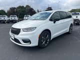 New 2026 Chrysler Pacifica Select image 3