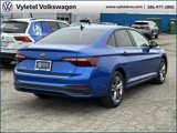 Used 2024 Volkswagen Jetta SE w/ Panoramic Sunroof Package image 3
