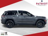 New 2025 Jeep Grand Cherokee Altitude image 2