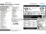 Used 2023 Jeep Grand Cherokee L Laredo image 2