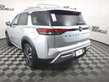 New 2025 Nissan Pathfinder Platinum w/ Cargo Package image 5