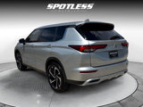Used 2022 Mitsubishi Outlander SE image 4