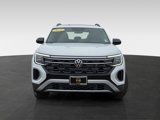 New 2025 Volkswagen Atlas Peak Edition SE image 2