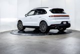Certified 2025 Porsche Cayenne image 3