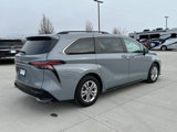 Used 2023 Toyota Sienna XSE w/ XSE Plus Package image 3