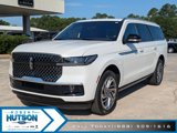 New 2025 Lincoln Navigator L Reserve image 2