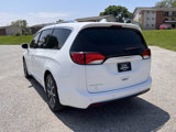Used 2017 Chrysler Pacifica Touring-L Plus image 4