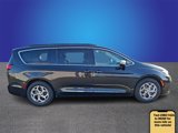 Used 2023 Chrysler Pacifica Limited image 4