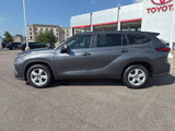 Used 2023 Toyota Highlander LE image 2