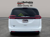 Used 2023 Chrysler Pacifica Touring-L image 5