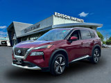 Used 2022 Nissan Rogue Platinum image 2