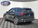 Used 2021 BMW X5 xDrive40i w/ M Sport Package image 4