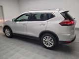 Used 2018 Nissan Rogue SV w/ Premium Package image 3