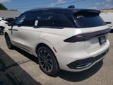 Used 2024 Lincoln Nautilus Reserve w/ Equipment Group 202A image 4